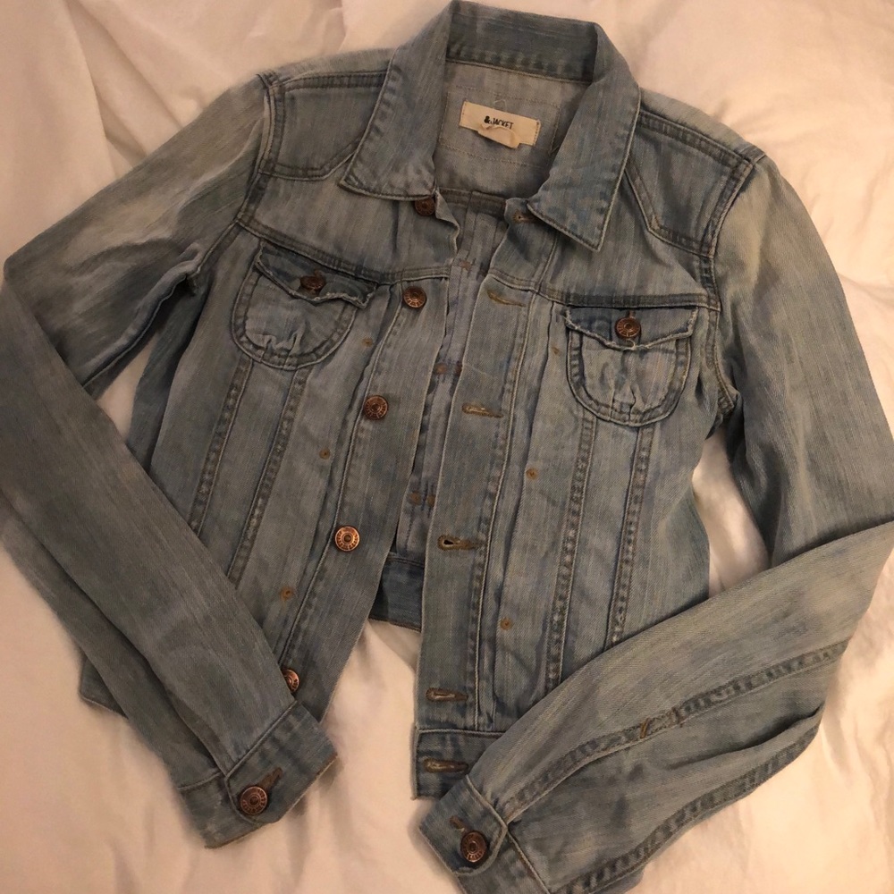 Light Blue Denim/Jean Jacket Size Small